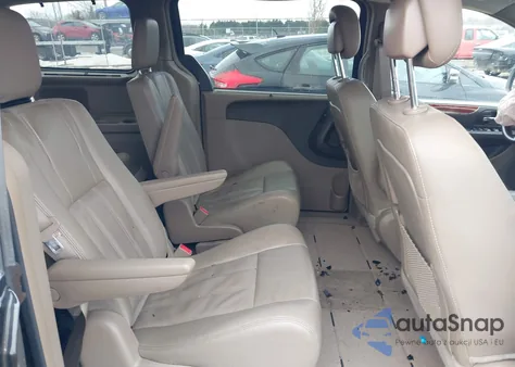 2016 Chrysler Town & Country Touring from USA, damaged, VIN 2C4RC1BG9GR133385